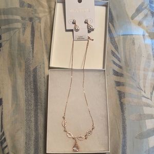 David’s Bridal earring and Necklace Set